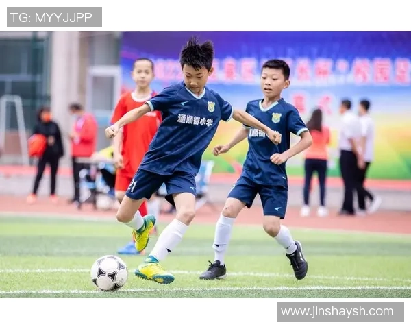 足球群图片分享与交流平台让热爱足球的你我相聚一堂共同畅谈球场激情